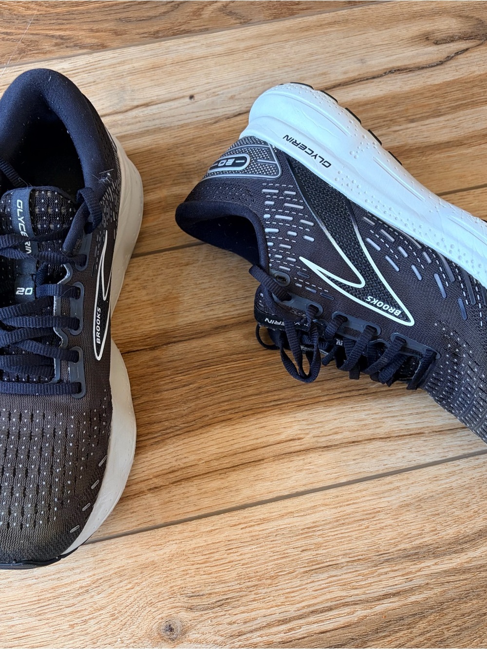 Brooks Glycerin 20 Running Shoes - Black & White